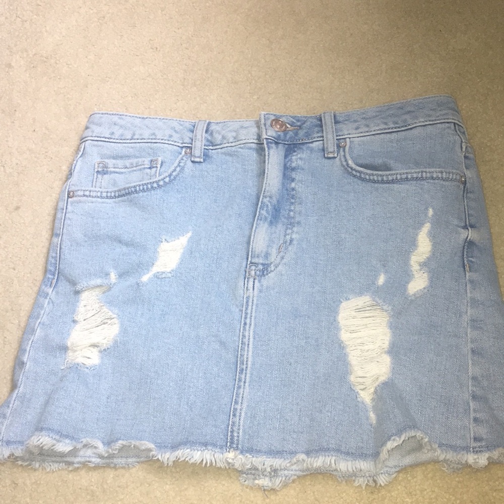 Forever 21 distressed jean skirt